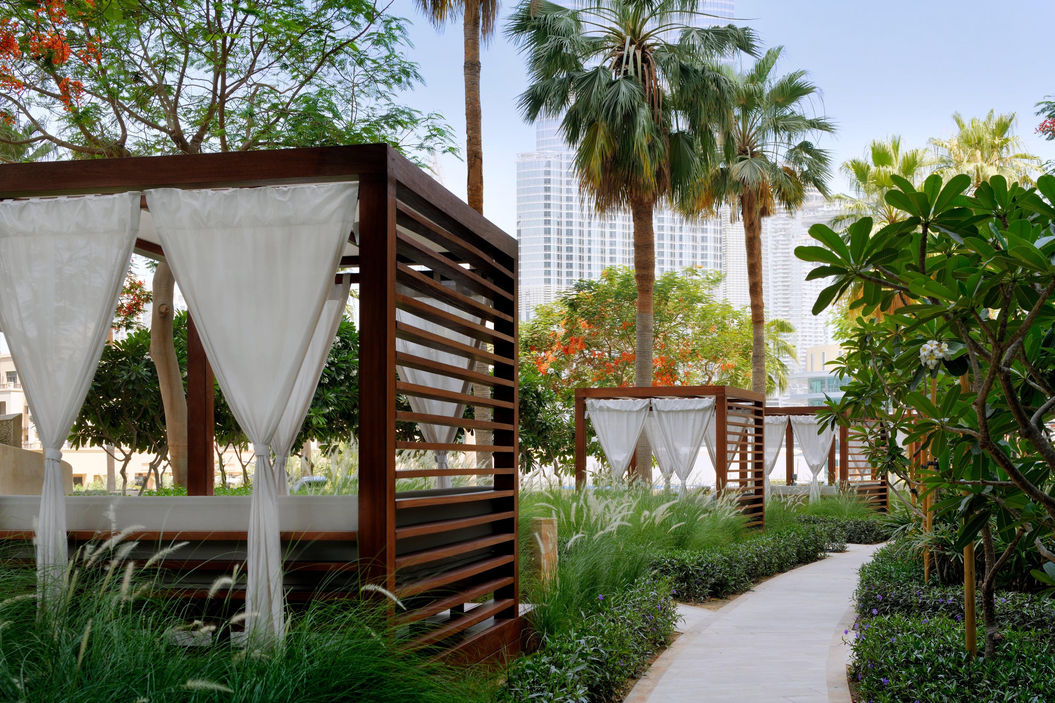 Отель Address Downtown 5*