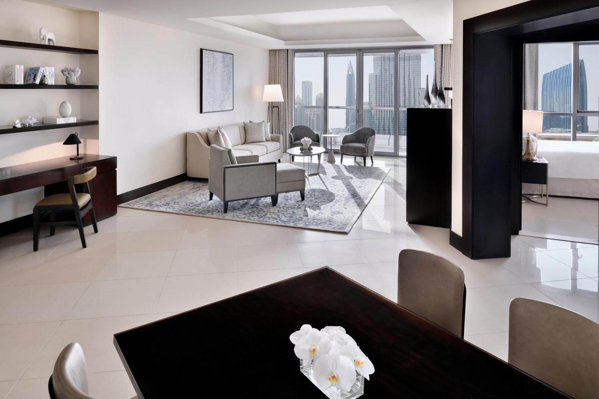 Отель Address Downtown 5*